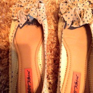 BETSY JOHNSON RARE Pink Polka Dot Suede & Crochet Flats 8.5/39 can fit 8 easily